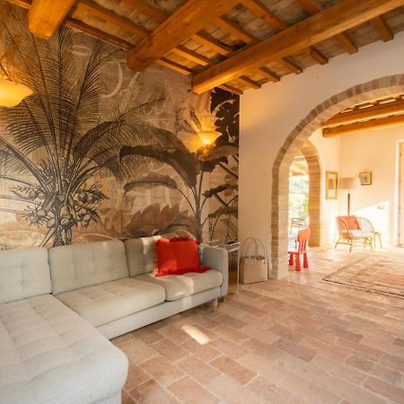 Casa Raffaela, Charming Villa With A Nice Pool Monte Giberto Exterior foto