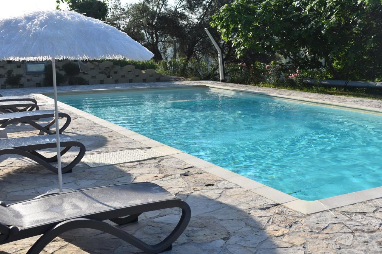 Casa Raffaela, Charming Villa With A Nice Pool Monte Giberto Exterior foto
